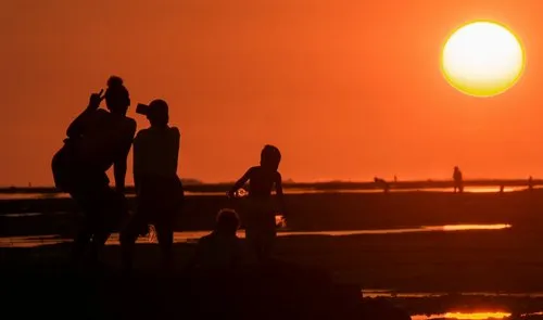 Closeup photography of the sun at Riambel