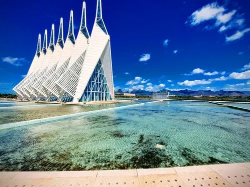 Jin Fei Centre - A curious building surrounded by water