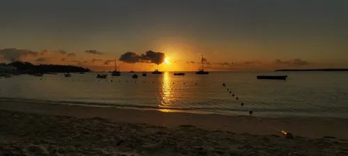 Trou d'Eau Douce beach sunrise reflection & panorama