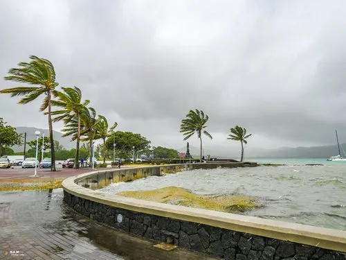 Basirai cyclonic winds at Mahebourg waterfront
