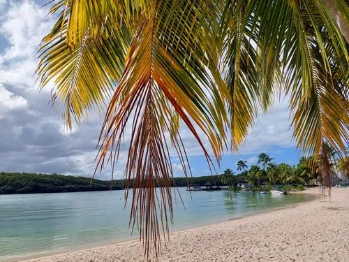 Le Chaland beach at Le Shandrani Beachcomber Resort & Spa Hotel