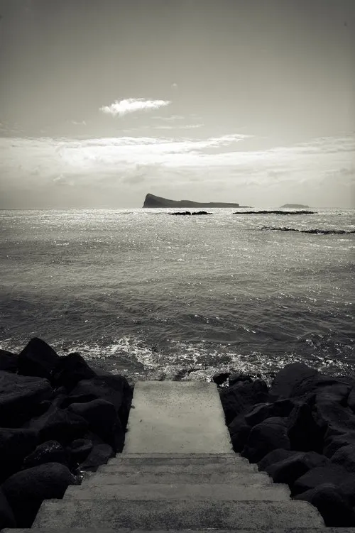 Stairway to the sea