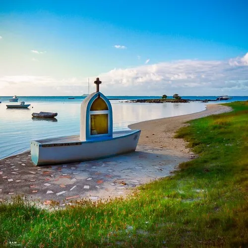 Praying boat shaped structure in Grand Gaube
