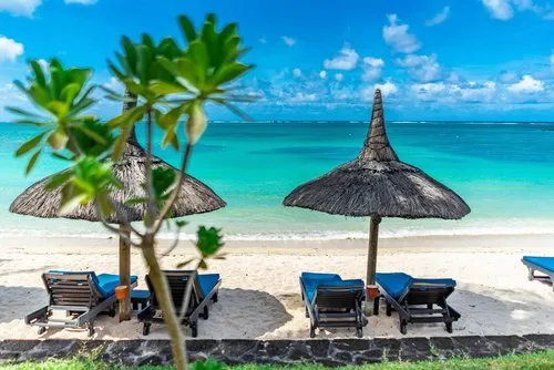 Belle Mare blue turquoise Beach in HD in Mauritius
