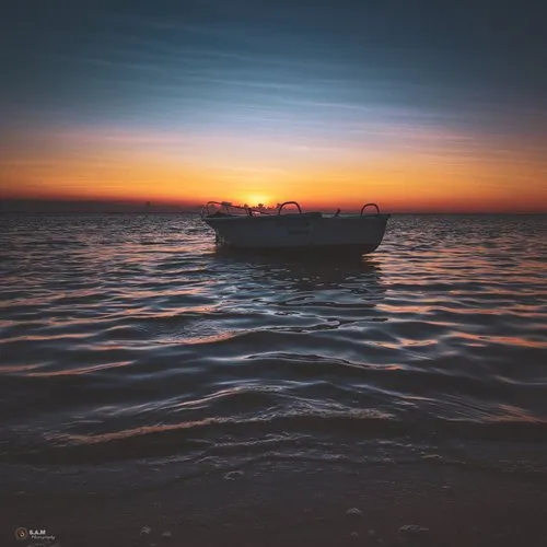Obscured sunset on the beach of Albion