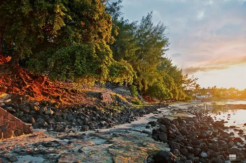 Rock beach at Bain Boeuf